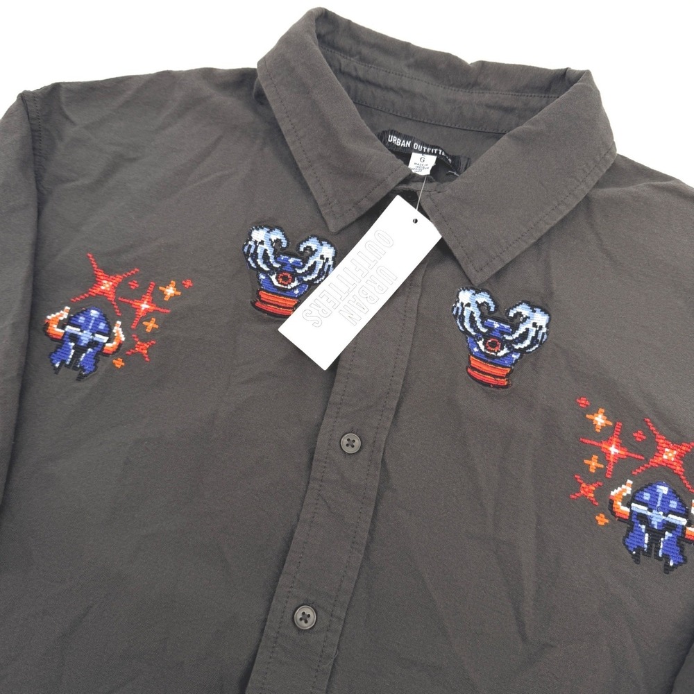 Urban Outfitters Embroidered Crop Shirt Mens L Gray Pixel Art Gamer Retro Style